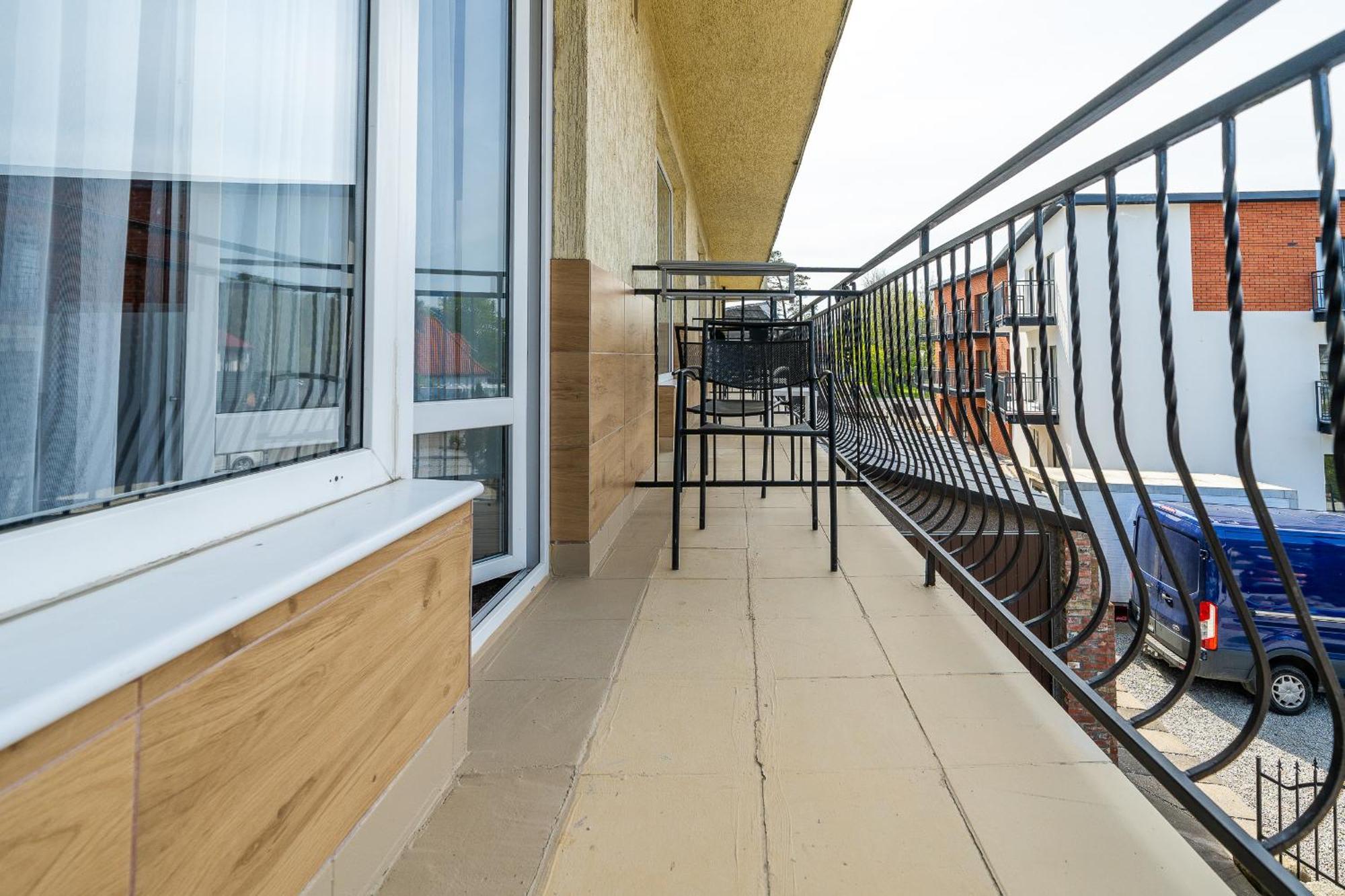 Max Apartamenty - Pokoje - Domki - Restauracja - Basen 미엘노 외부 사진